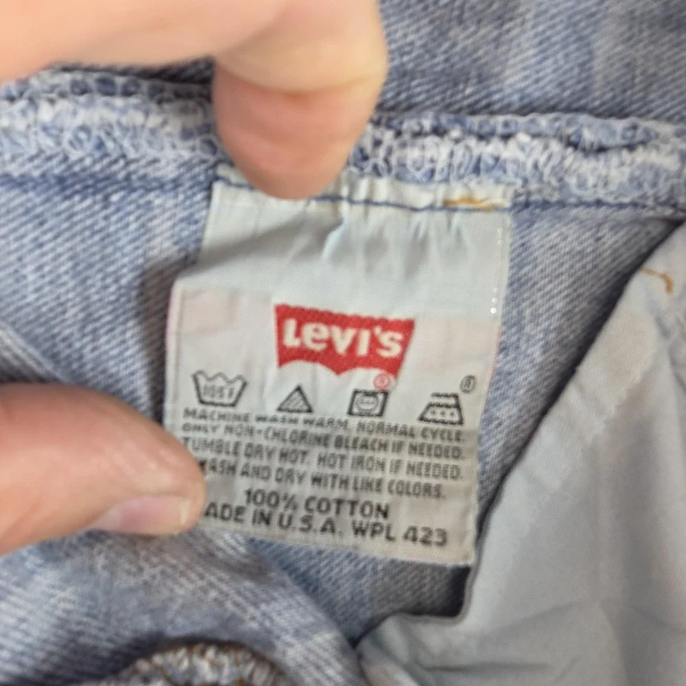 Vintage Levis 501 Jeans Mens 30x32 Blue Straight Light Wash Button Fly Made USA